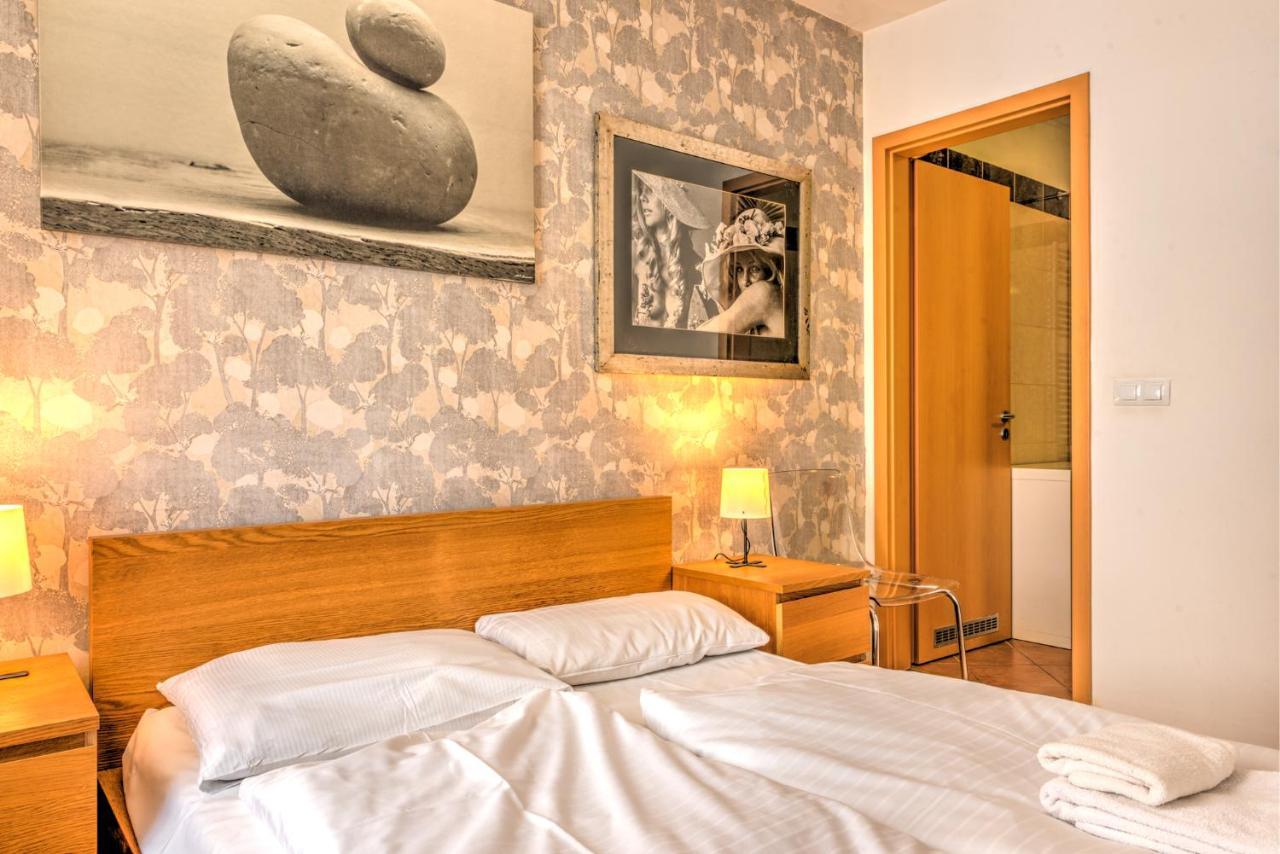 Capital Aparthotel 4*